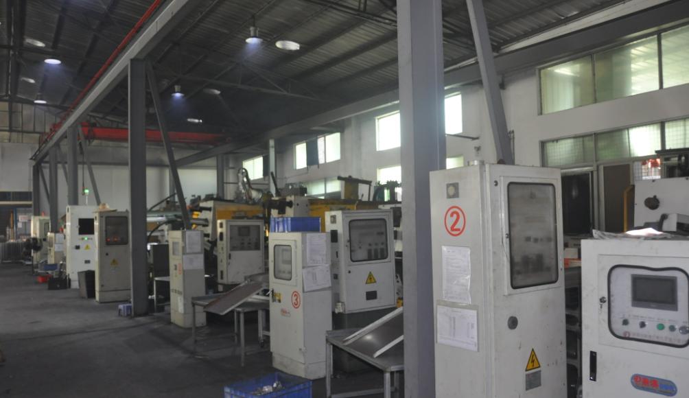 壓（yā）鑄設備01