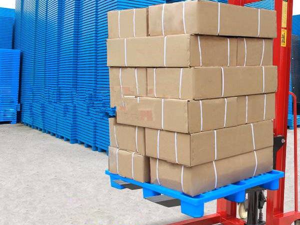 塑料卡（kǎ）板